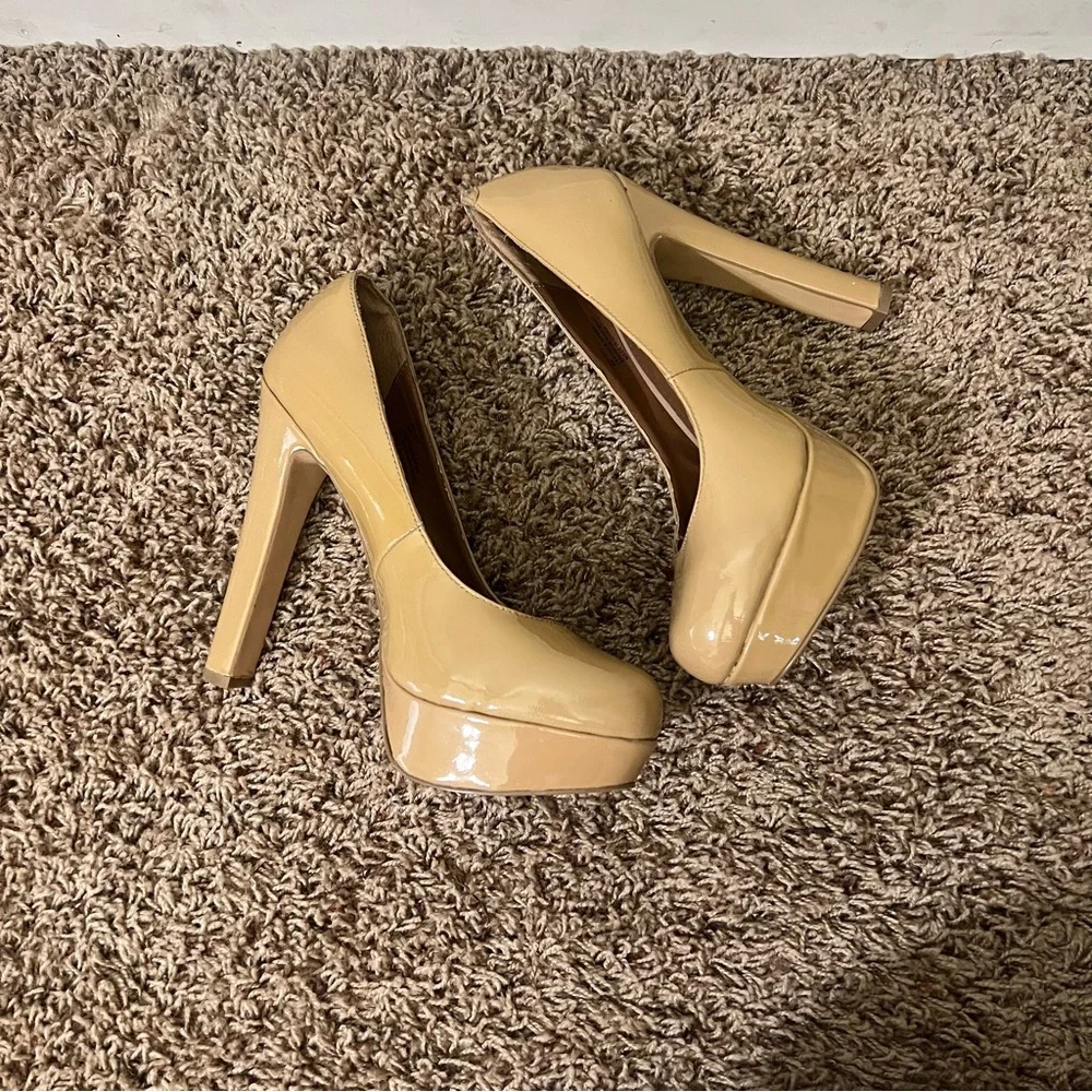 Steve Madden Women's Beige Heels